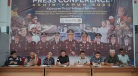 Keterangan foto : Wakil Kepala Kejaksaan Tinggi (Wakajati) Sulsel, Zet Tadung Allo dalam rilis akhir tahunnya, Jumat (29/12/2023)