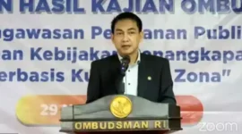 Keterangan foto : Anggota Ombudsman RI, Hery Susanto menyampaikan temuan dalam tinjauan lapangan pada operasional Kereta Cepat Jakarta Bandung (KCJB) atau Whoosh, Minggu (30/12/2023)