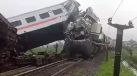 Keterangan foto : Kondisi KA Turangga dan Kereta Lokal Bandung Raya Pasca Adu Banteng, (Jum'at, 5/1/2024) 