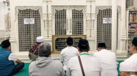 Muhaimin Iskandar (Gus Imin) melakukan ziarah ke Makam Habib Husein Luar Batang, Jakarta Utara, Selasa, 2 Januari 2024.