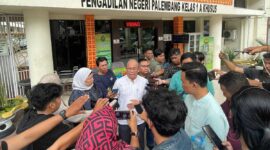 Keterangan foto : Tim kuasa hukum terdakwa Gunawan Wibakso menyebut bahwa keseluruhan proses akuisisi saham telah sesuai dengan peraturan,  Jumat (5/1/2024)