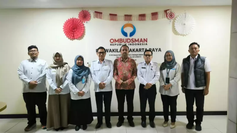 Keterangan foto : Ombudsman RI Perwakilan Jakarta Raya menerima kunjungan dari Kepala LPP RRI Jakarta Ahmad Bahri didampingi oleh Istiqomah selaku JFT bidang Program, A. Muhadjar selaku JFT bidang Pemberitaan dan Ady Arman selaku Staff pada Senin pagi (08/01/2024)