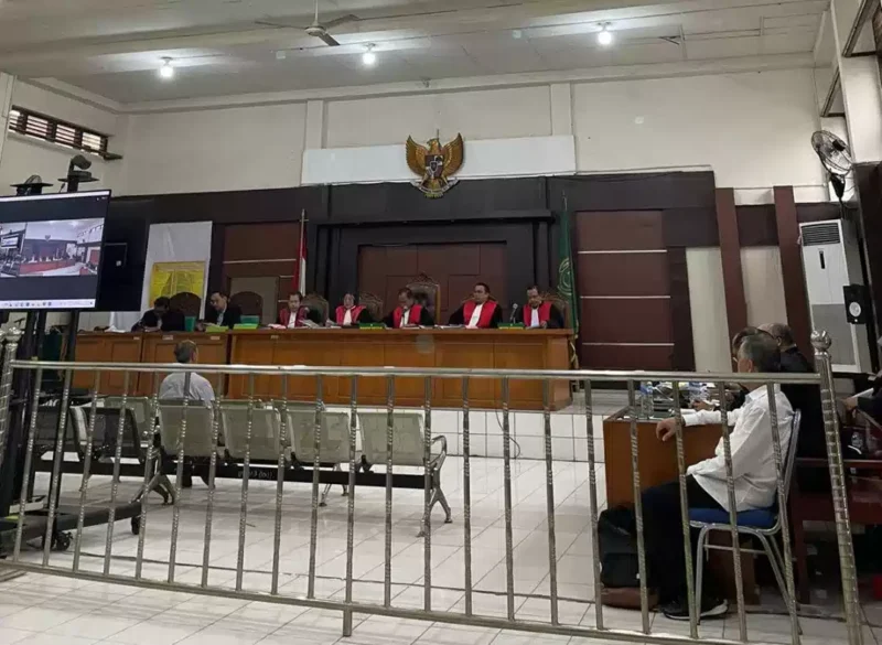 Keterangan foto : Sidang kasus dugaan korupsi dalam proses akuisisi saham PT Satria Bahana Sarana (SBS) oleh PT Bukit Asam Persero Tbk (PTBA) melalui anak perusahaan PT Bukti Multi Investama (BMI), Senin (8/1/2024)