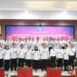 Keterangan foto : Kepala Lapas Narkotika Kelas IIA Gunung Sindur Dedy Cahyadi mengikuti Acara Penandatanganan Komitmen Bersama Pembangunan Zona Integritas Menuju Wilayah Bebas dari Korupsi dan Wilayah Birokrasi Bersih dan Melayani, Sabtu (20/1/2024)