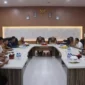 Keterangan foto : Mahasiswa mendesak Komisi Pemberantasan Korupsi (KPK) untuk segera memanggil dan memeriksa Bupati Nias Utara, Amizaro Waruwu, bersama Sekretaris Daerah (Sekda) Pemkab Nias Utara, Kamis (25/1/2024)