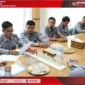 Keterangan foto : Lapas Narkotika Kelas IIA Gunung Sindur melaksanakan Assessment Tim Kerja Pembangunan Zona Integritas menuju Wilayah Bebas dari Korupsi (WBK) bertempat di Aula Sahardjo.