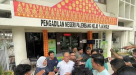 Keterangan foto : Penasehat Hukum keempat terdakwa, Gunadi Wibakso menilai jika Jaksa Penuntut Umum (JPU) keliru ketika menyampaikan apa yang dilakukan oleh PT BA Tbk sebagai akuisisi murni, Jumat (26/1/2024)