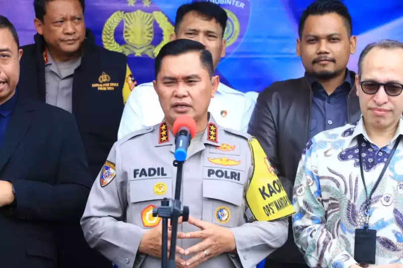 Keterangan foto : Kabaharkam Polri Komjen Mohammad Fadil Imran berpesan agar para anggota untuk menjalankan tugas dengan baik, Senin (29/1/2024)