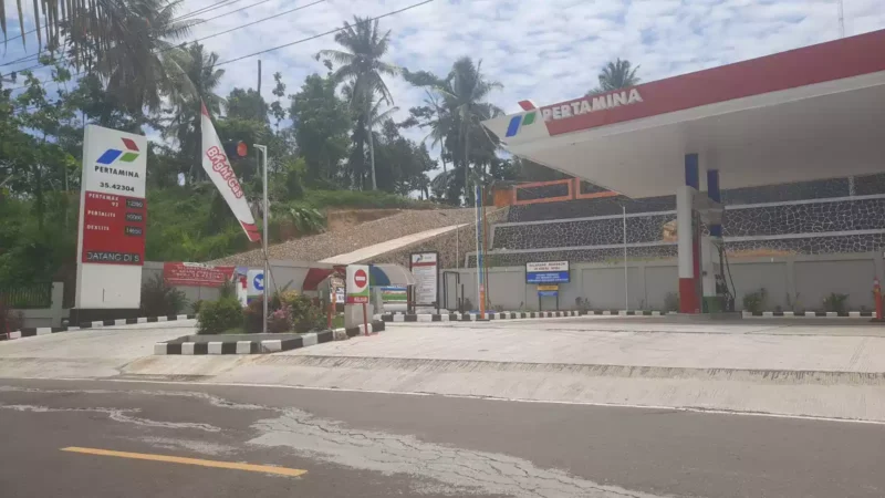 Keterangan foto : SPBU yang ada di Cilograng, Lebak, Kamis (1/2/2024)