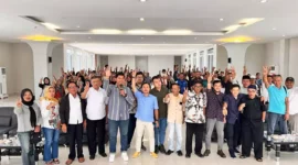 Keterangan foto : Caleg Partai Golkar dari Dapil 6 Kabupaten Bogor Asep As'ary gelorakan semangat menang satu putaran di Pileg dan Pilpres 2024, Senin (5/1/2024)