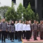 Keterangan foto : Kepala Kejaksaan Negeri Kota Tangerang I Ketut Maha Agung S.H., M.H melakukan apel siaga Adhiyaksa pemilu 2024 sebagai tindaklanjut arahan Kepala Kejaksaan Tinggi Banten melalui Surat B-405/M.6/Cs.2/2/2024, terkait apel siaga Adyaksa Pemilu 2024 di kantor Kejaksaan Negeri (Kejari) Kota Tangerang pada Senin (5/2/2024)