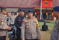 Keterangan foto : Kapolda Lampung Inspektur Jenderal (Irjen) Helmy Santika menyampaikan kepada setiap anggota jajarannya untuk tetap rendah hati dalam bermasyarakat.