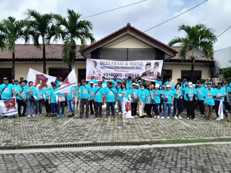 Keterangan foto : Masyarakat Batak yang tergabung dalam Ikatan Batak untuk Indonesia Raya (IBARA), yang merupakan loyalis Prabowo Subianto sejak 2016, ikut memastikan kemenangan satu putaran bagi pasangan Capres Nomor 2, Prabowo-Gibran.