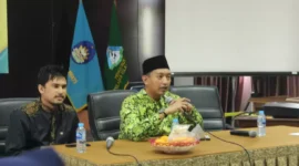 Keterangan foto : Foto: Ketum Himpunan Pemuda Al-Khairiyah Aziz Fauzul Adzim bersama Komandan TKN Fanta Prabowo-Gibran, Arief Rosyid Hasan, Minggu (18/2/2024) 