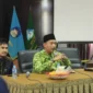 Keterangan foto : Foto: Ketum Himpunan Pemuda Al-Khairiyah Aziz Fauzul Adzim bersama Komandan TKN Fanta Prabowo-Gibran, Arief Rosyid Hasan, Minggu (18/2/2024) 