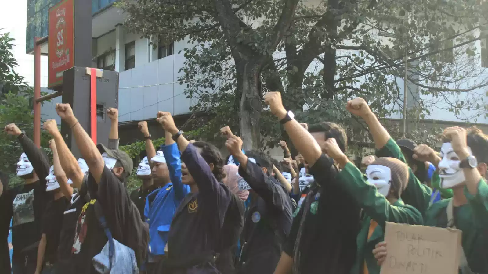 Aliansi Mahasiswa Provinsi Banten Desak KPU Lakukan Pemungutan Suara Ulang I Teras Media