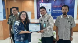 Keterangan foto : Lapas Narkotika Kelas IIA Gunung Sindur menerima penghargaan sebagai Peringkat Terbaik Ke-2 Atas Capaian IKPA Satker Pagu DIPA Kecil Sampai Dengan 20 M Lingkup KPPN Bogor, Kamis (22/02).