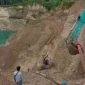Keterangan foto : Keberadaan galian C yang diduga tak berijin kembali menelan korban nya, kali ini terjadi di galian C. PT Briga ( Kartika ) yang berlokasi Blok Cekdam Desa Nameng Kecamatan Rangkasbitung Kabupaten Lebak Banten.