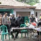 Keterangan foto : Kapolres Metro Tangerang Kota, Kombes Pol Zain Dwi Nugroho mengecek dan memantau langsung terhadap jalannya pengamanan pelaksanaan 13 PSL di Kota Tangerang, Sabtu (23/2/2024) 