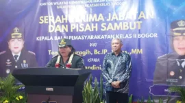 Keterangan foto : Teolina Saragih Pimpin Sertijab dan pisah sambut Kabapas Bogor yang memasuki Purnatugas,(Jum'at, 1 Maret 2024) 