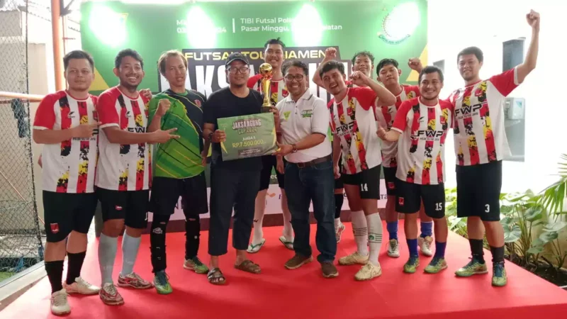 Keterangan foto : Tim Futsal Kelompok Kerja (Pokja) Pers Polda Metro Jaya mendapat juara ke 2 turnamen Futsal piala bergilir Jaksa Agung Cup V yang digelar Forum Wartawan Kejaksaan Agung (Forwaka), Minggu (3/3/2024)