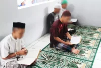 Keterangan foto : Warga Binaan Lapas Cirebon Manfaatkan Waktu Ramadhan dengan Tadarus Al-Quran, (Kamis, 14/3/2024)