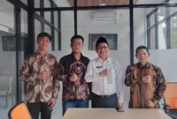 Keterangan foto : Pengurus DPN Gema Kosgoro Dan Kepanitian Kongres Ke 10 Gema Kosgoro Yang dipimpin Plt Ketua Umum Gema Kosgoro Egi Hendrawan Bersilaturahmi dengab Kemendes PDTT, Sabtu (16/3/2024)