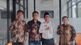 Keterangan foto : Pengurus DPN Gema Kosgoro Dan Kepanitian Kongres Ke 10 Gema Kosgoro Yang dipimpin Plt Ketua Umum Gema Kosgoro Egi Hendrawan Bersilaturahmi dengab Kemendes PDTT, Sabtu (16/3/2024) 