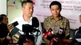 Keterangan foto : Direktur Eksekutif ETOS Indonesiayang juga pengamat politik Iskandarsyah, Senin (18/3/2024) 