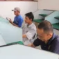 Keterangan foto : Warga Binaan Lapas Cirebon perbanyak membaca buku di perpustakaan manfaatkan waktu di bulan Ramadhan, (Senin, 18/3/2024) 