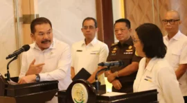 Keterangan foto : Menteri Keuangan (Menkeu) Sri Mulyani menemui Jaksa Agung, ST Burhanuddin di Kantor Kejaksaan Agung (Kejagung) Jakarta, Senin (18/3/2024).