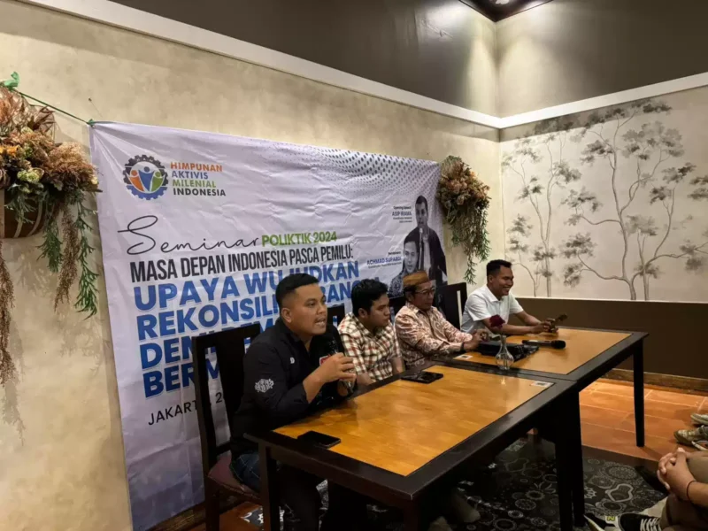 Keterangan foto : Koordinator Nasional Himpunan Aktivis Milenial Indonesia (HAMI), Asip Irama, di seminar politik bertajuk Masa Depan Indonesia Pasca Pemilu, Rabu (20/3/2024) 