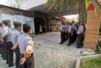 Keterangan foto : Pegawai Lapas Cirebon Laksanakan Apel Pagi dilingkungan lapas, (Senin, 25/3/2024)