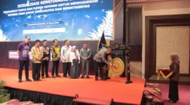 Keterangan foto : Sosialisasi dihadiri Langsung Direktur Jenderal Administrasi Hukum Umum (Dirjen AHU) Cahyo R. Muzhar, Kepala Kantor Wilayah R. Andika Dwi Prasetya bersama para Pimpinan Tinggi Pratama Ditjen AHU dan para Pimpinan Tinggi Pratama Kanwil Jabar,(Rabu, 27/3/2024) 