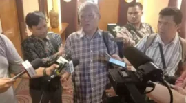 Keterangan foto : Ahli hukum pidana Universitas Trisakti, Abdul Fickar Hadjar meanggapi tentang ramainya pemberitaan adanya dugaan tindak pidana oleh PJ Bupati Muara Enim Ahmad Rizali.