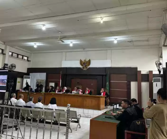 Kuasa Hukum Yakin Hakim Bebaskan Para Terdakwa Akusisi PT SBS yang Tak Bersalah I Teras Media