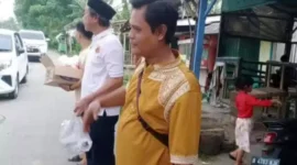 Keterangan foto : Media Portalnusantara.id bersama pengurus Stadion Mini Petal Sukadiri berkolaborasi dalam acara berbagi Takjil gratis kepada masyarakat dan pengguna jalan yang melintas di jalan raya Sukadiri Kecamatan Sukadiri Kabupaten Tangerang pada Minggu 31 Maret 2024.