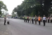 Keterangan foto : Kapolres Lebak AKBP Suyono SIK Pimpin Langsung Apel PAM Persiapan Malam Takbir di Alun-alun Rangkasbitung, (Selasa, 9/4/2024)