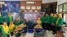 Keterangan foto : Pegawai Lapas Cirebon Laksanakan Donor darah di Hari Bakti Pemasyarakatan ke-60, (Selasa, 16/4/2024) 