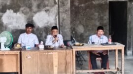 Rapat Koordinasi Aparatur Desa Pekayon terkait pencegahan penyebaran DBD.