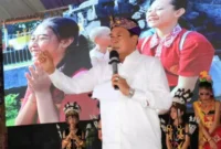Sekretaris Daerah (Sekda) Kabupaten Tangerang Moch Maesyal Rasyid menghadiri Dharma Santi atau pertemuan layaknya halal bi halal di Wanitian Parahyangan Agung Bhuwana Raksati, Desa Sodong Kecamatan Tigaraksa. Sabtu, (20/4/24).