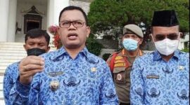 Bupati Toba, Poltak Sitorus, dinilai telah gagal total memenuhi janji-janjinya selama memerintah hingga kini.