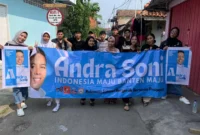 Keterangan foto ; Puluhan Gen Z Milenial Relawan Jokowi Bergerak Bersama Prabowo yang terdiri dari Tim 8-RJBBP, Rumah Gibran, All Cipayung, Pos Raya dan Rumah Gibran Kota Serang deklarasi Andra Soni Calon Gubernur Banten, Rabu (29/5/2024)