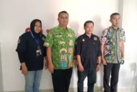 Keterangan Foto: DPC AWPI Jakarta timur Abdul Basit berkunjung ke Kantor Lurah Manggarai Jakarta selatan, Kamis (30/05/2024).