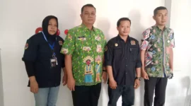 Keterangan Foto: DPC AWPI Jakarta timur Abdul Basit berkunjung ke Kantor Lurah Manggarai Jakarta selatan, Kamis (30/05/2024).