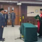 Keterangan foto : Ketua Pengadilan Negeri (KPN) Jakarta Pusat Dr Rudy Suparmono, SH, MH melantik dan mengambil sumpah jabatan Panitera Muda (Panmud) Tindak Pidana Korupsi (Tipikor) Hartoyo, SH, MH, Kamis (30/5/2024).