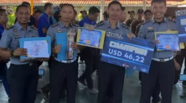 Keterangan foto : Pegawai Lapas Cirebon dapatkan Apresiasi Hadiah di Puncak Hari Bakti Pemasyarakatan ke-60, (Senin, 6/5/2024) 