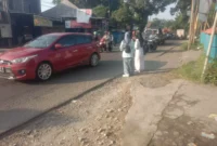Keterangan Foto: Situasi lalulintas di depan sekolah Nurul Huda Baros Sukamanah.