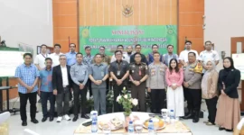Pengadilan Negeri (PN) Jakarta Barat dibawah komando Dr. Dahlan Tarigan menggelar sosialisasi Peraturan Mahkamah Agung (Perma) bersama aparatur penegak hukum Kota Jakarta Barat, di ruang Sidang Utama, pada Selasa (4/6/2024).
