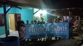 Keterangan foto : Relawan Jokowi Bergerak Bersama Prabowo sosialisasikan Andra Soni Gubernur Banten di Kampung, Selasa (11/6/2024) 
